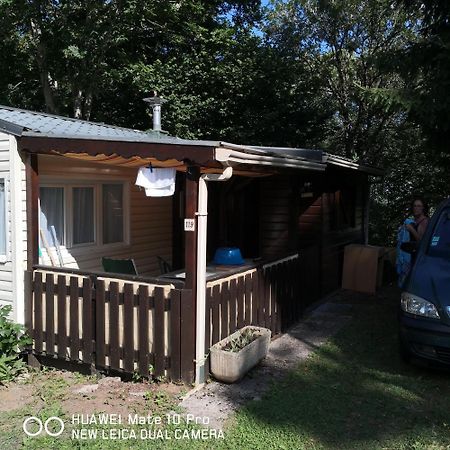 Charmant Mobil Home Style Chalet Besse-et-Saint-Anastaise Exterior foto